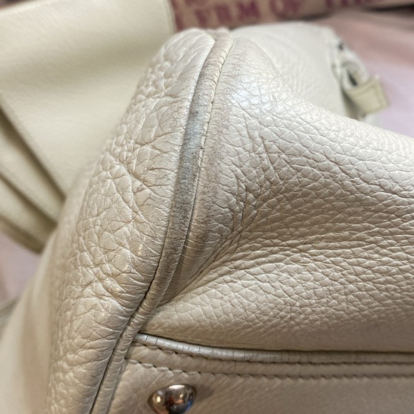 YVES SAINT LAURENT White Pebbled Leather Large Obi Bowler Bag w/ Zippered Pouch - Picture 6 of 16